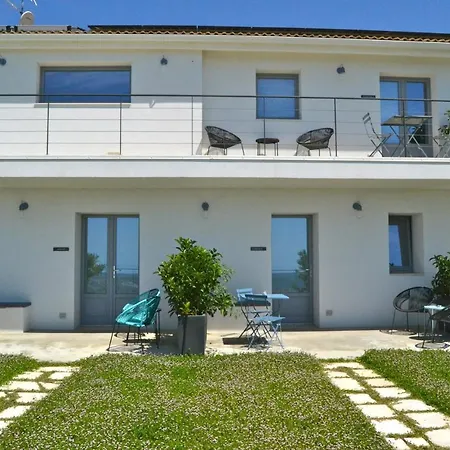 Kır Evi Madre